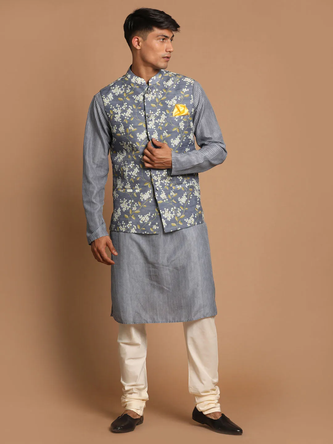 VASTRAMAY Men's Grey Printed Nehru Jacket And kurta With Cream Pyjama Set