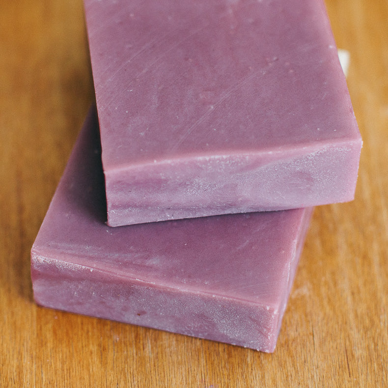 Verano Bathery Soap - Pomegranate & Black Currant