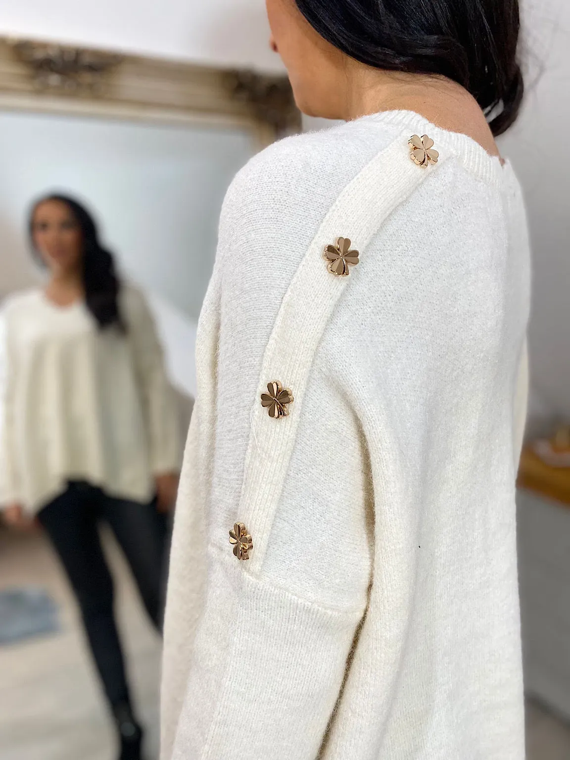 Winter White Premium Clover Knit Amy