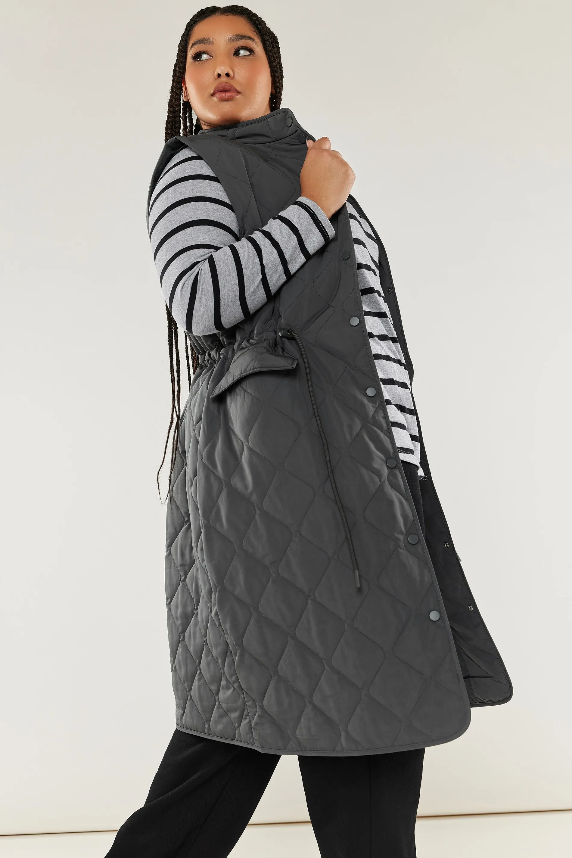 YOURS Curve Grey Lightweight Quilted Midi Gilet