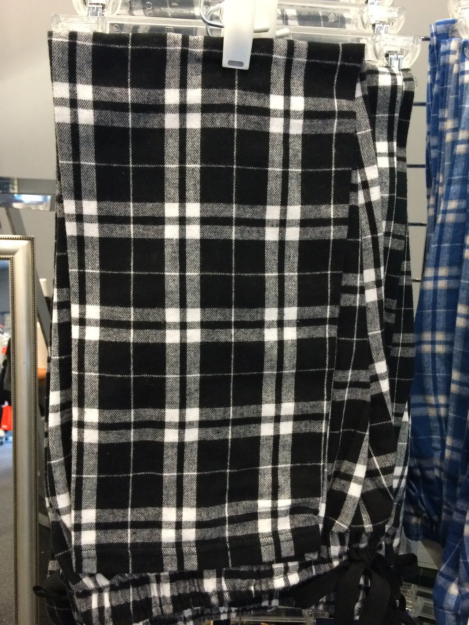 YTH BLACK/WHITE FLANNEL PANT